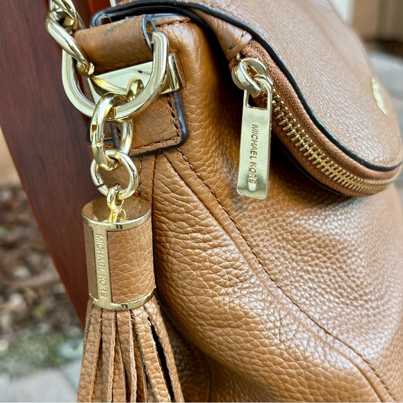 Michael Kors Bedford Medium Tassle Saddle Bag - Picture 7 of 11